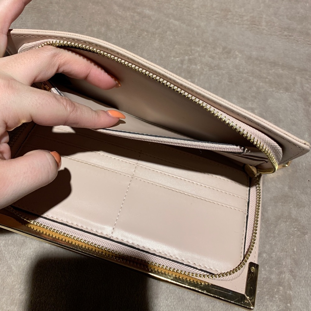 Wallet - Picture 3 of 6